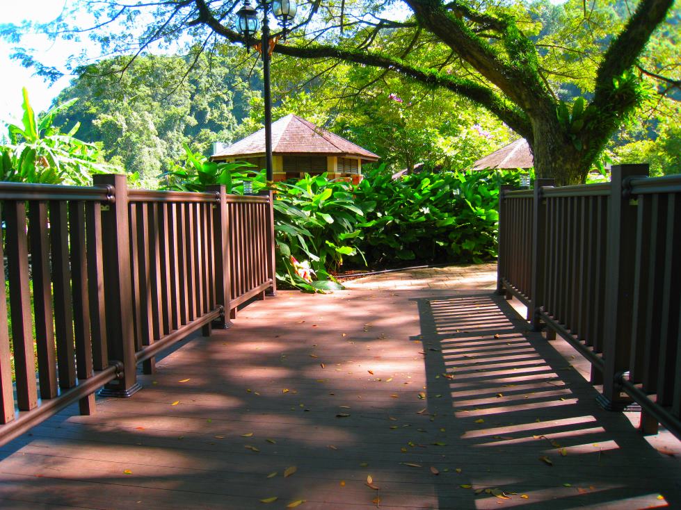 Decking Gunung Lang